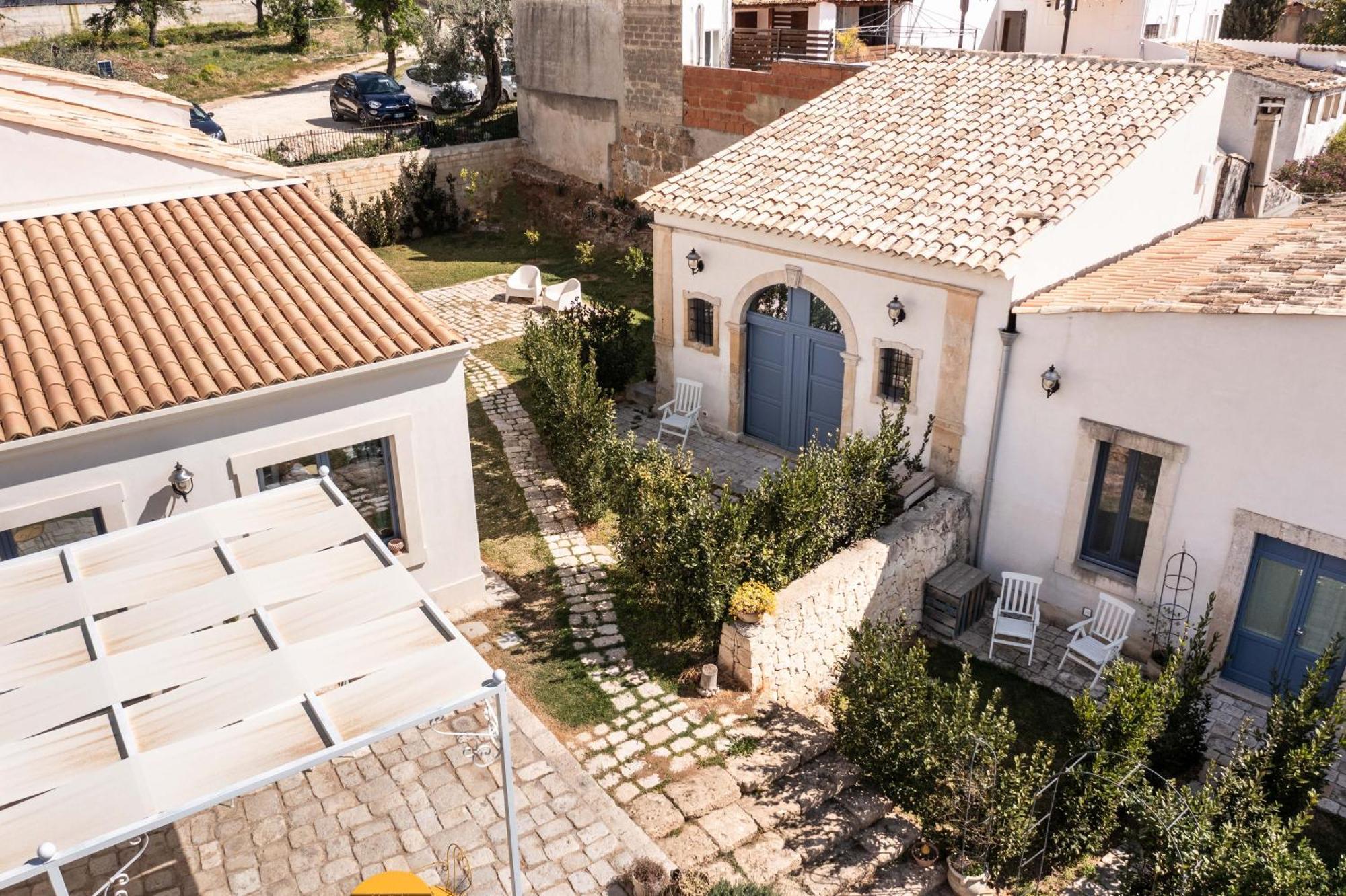 Michael Garden Bed & Breakfast Noto Exterior photo